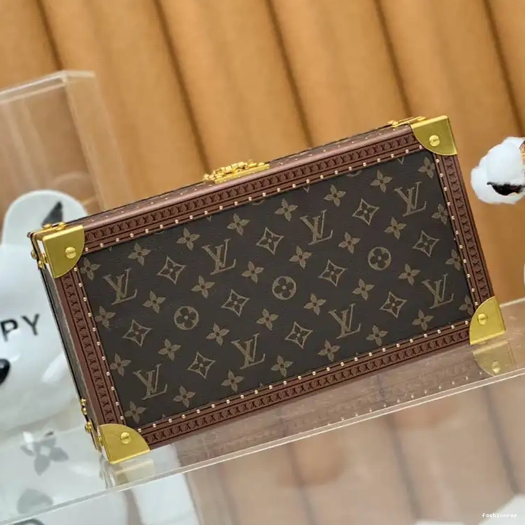 Fashionrepsfam ru LV 2411YA0169 Bags 0825